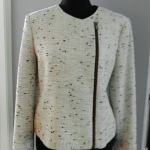 Cream and white with silver flecked "classiques entier" blazer